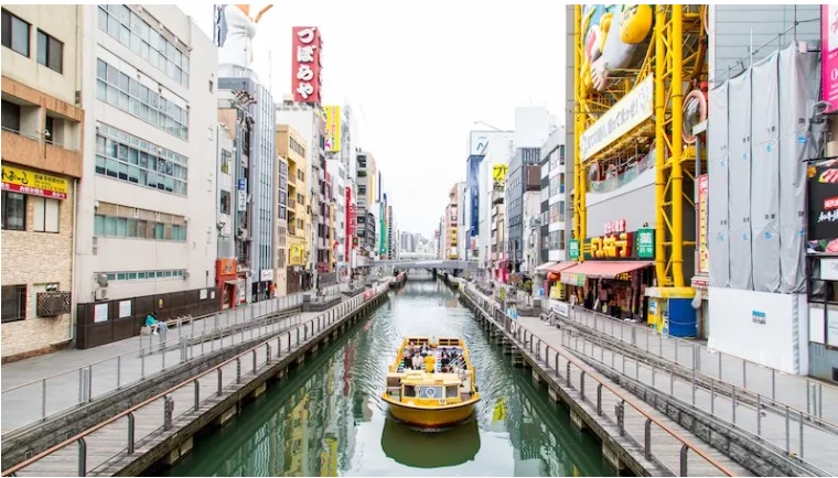 Must-Eat Street Food in Osaka