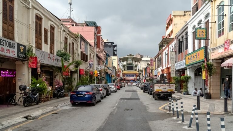 A Glimpse of the Street Parking Payment Scene in Malaysia