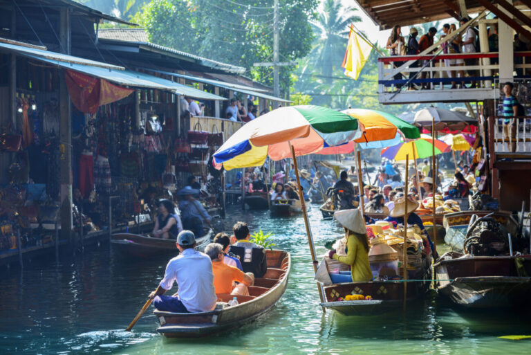 Explore Authentic Thai Culture: 5 Essential Activities to Try in Bangkok